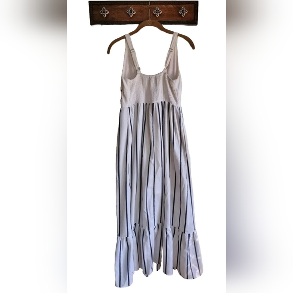 Small Floral Embroidered Navy Striped Dress by MELLODAY - Picture 3 of 6